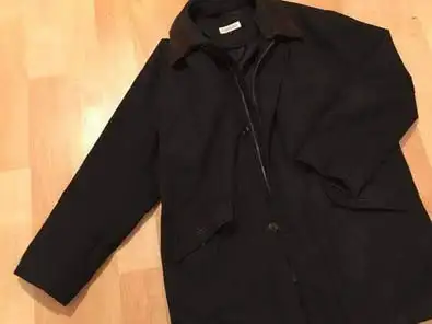 Men's mid-length coat, removable suede collar $135 large regular in Men's in Oakville / Halton Region - Image 10