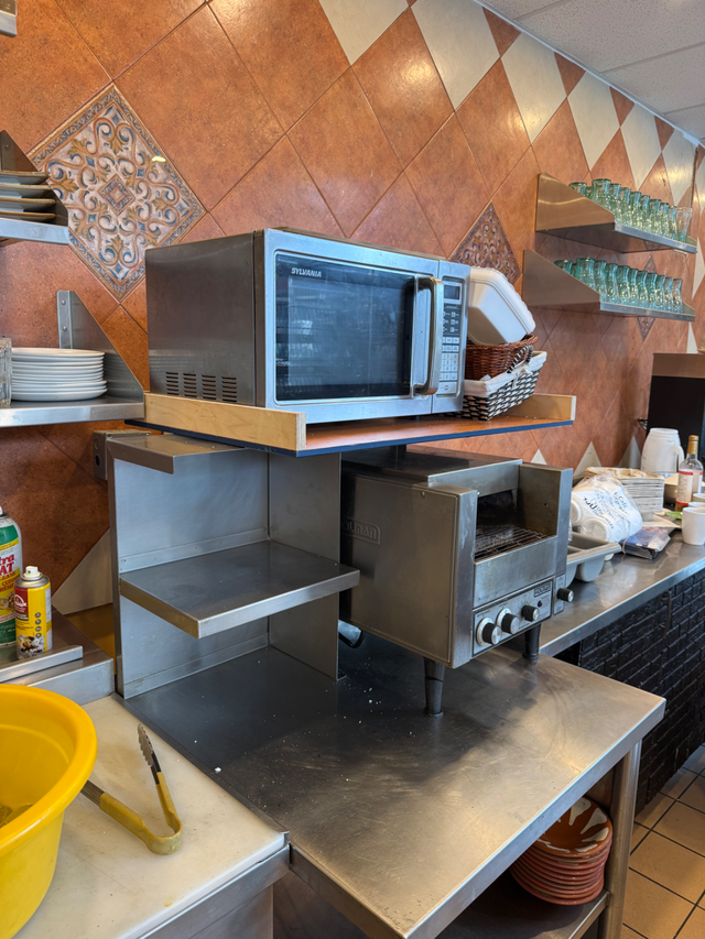 Restaurant/Café Space for Lease – 2120 Sherbrooke St E, in Commercial & Office Space for Rent in City of Montréal - Image 8