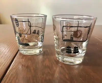 Two glasses together. Approx 6 3/4 ounces. In good condition. Pick up in Marda Loop. Thanks! Most of...