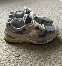New Balance 992 M992GR size 10.5 clean in very good condition