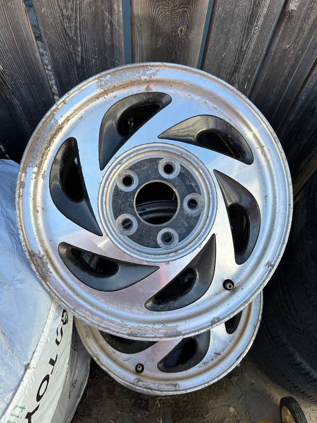 1997 CHEVROLET  S10 BLAZER 15" 6 SLOT Aluminum Wheel Rim in Tires & Rims in Winnipeg - Image 2