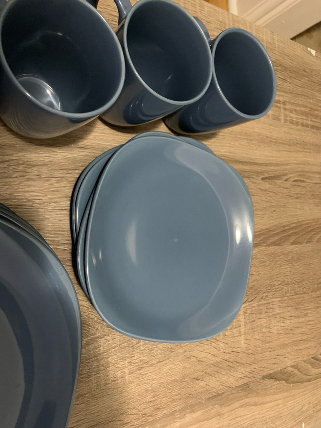 12+1 piece blue dinnerware set  in Kitchen & Dining Wares in Hamilton - Image 2