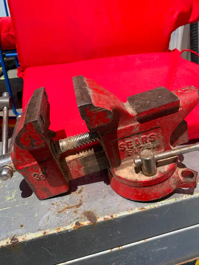 Sears Bench Vise465964553597112320