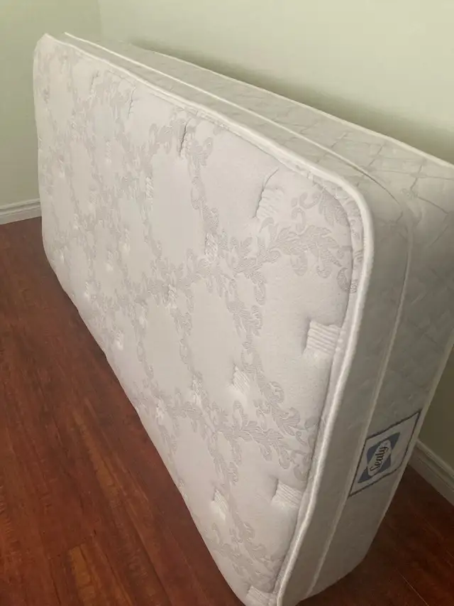 Sealy Twin Mattress in Beds & Mattresses in Cambridge - Image 7