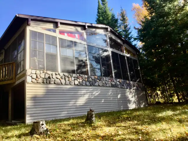 Waterfont Cabin - Beresford Lake (Nopiming Provincial Park)