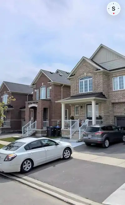Private room available for rent in a clean and quiet home near Williams Parkway and Mississauga Road...