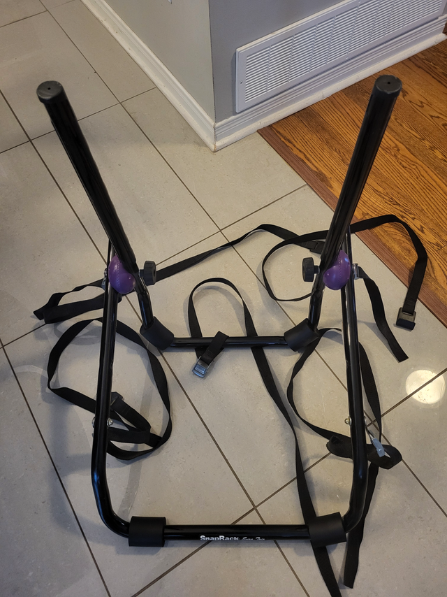 Porte vélo pour coffre de voiture. in Other in Gatineau - Image 3