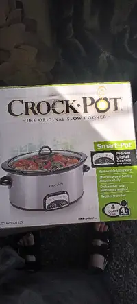 CrockPot - Brand New Never Used (sealed and still in box)
