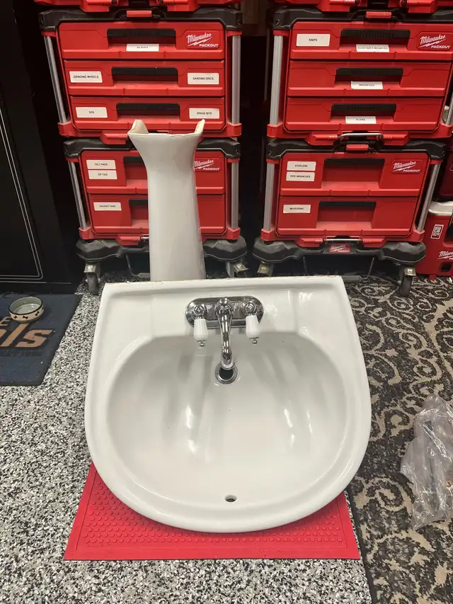 Bathroom Sink 64840214675841124