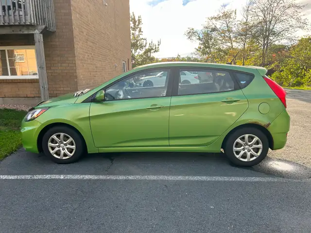 2014 Hyundai Accent Hatchback582838488002078724