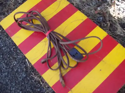 1-EXTENSION ELECTRIQUE,LEVITON,15 PIEDS LONG,ANTIQUE., View more