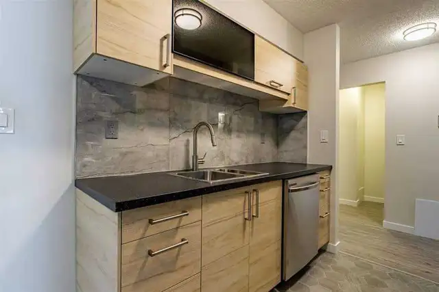 SISA Flooring & Tiling Ltd in Other in Edmonton - Image 7
