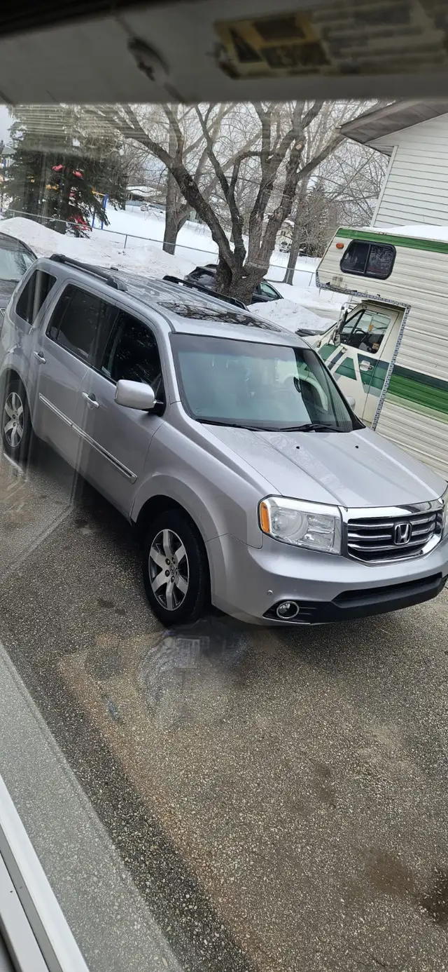 Im driving from Edmonton to Winnipeg tomorrow (monday Aug 3)