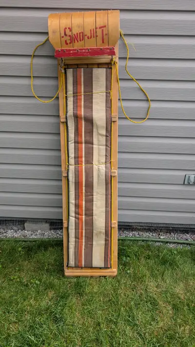 Toboggan en bois 5 pieds ( Vintage Sno Jet) avec coussin