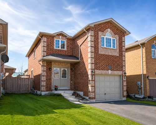 Beautiful and spacious 3-bedroom, 2.5-bathroom detached home located in Barrie's highly desirable so...