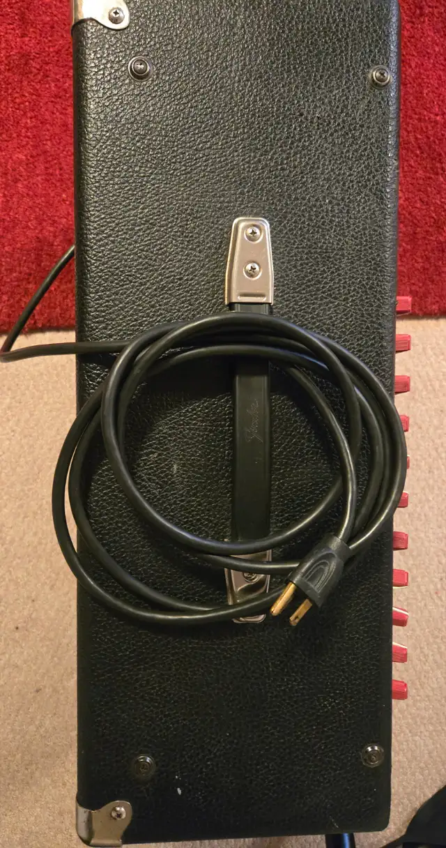 Fender Princeton Chorus Guitar Amplifier in Amps & Pedals in City of Toronto - Image 5