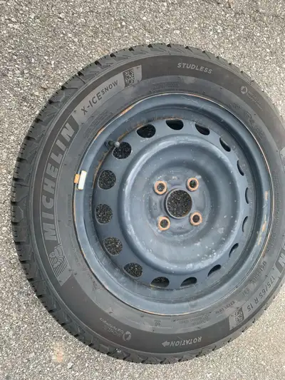 It used for last winter less than 5.000 KM only. Theseit used Michelin X-Ice Snow tires in size 175/...