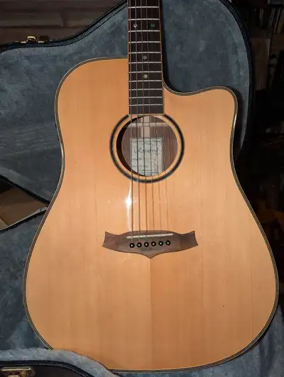 Tanglewood TRD-CE with T-35 Preamp Tuner and Hardshell Case, View more