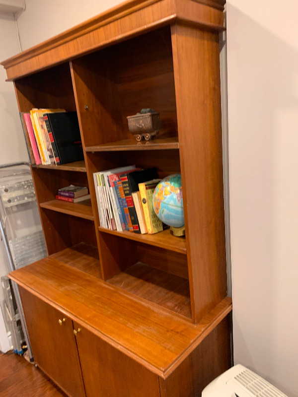 Custom solid oak bookshelf hutch Bookcases & Shelving Units Ottawa