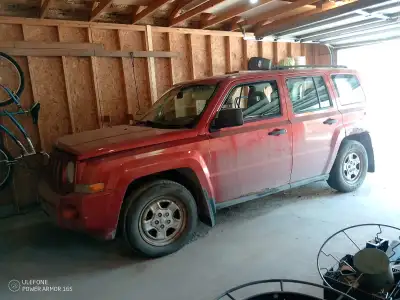 Selling my 2008 Jeep Patriot manual transmission with 319297 km on it, a compact SUV that's ready fo...