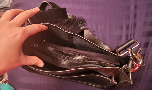 Colab Christopher Kon Crossbody Saddle Bag/Purse  in Women's - Bags & Wallets in City of Toronto - Image 3