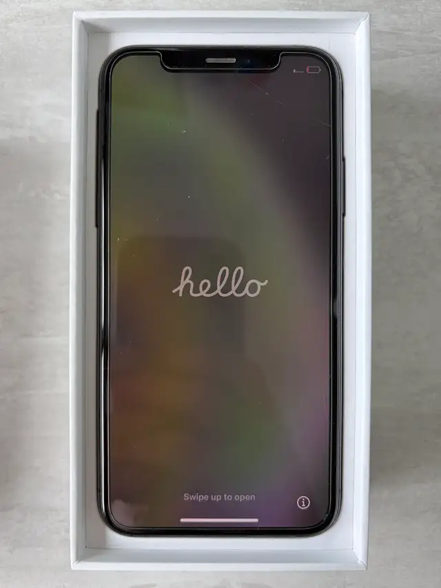 iPhone XS 256GB - Like New - Complete In Box in Cell Phones in City of Toronto - Image 3