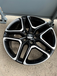 Veloster N 19 inch wheel 