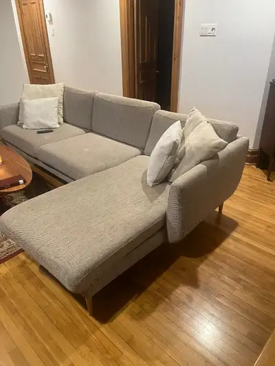 SOFA GRATUIT DOIT PARTIR | FREE COUCH MUST GO, View more