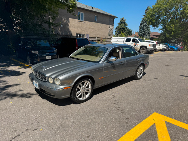 2004 Jaguar XJ8 Vanden Plas in Cars & Trucks in City of Toronto - Image 3