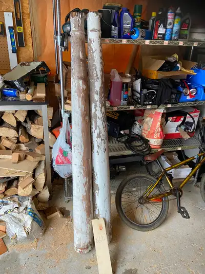 Set of vintage wood porch columns as shown , great to repurpose.size in photos . Bobcaygeon pickup