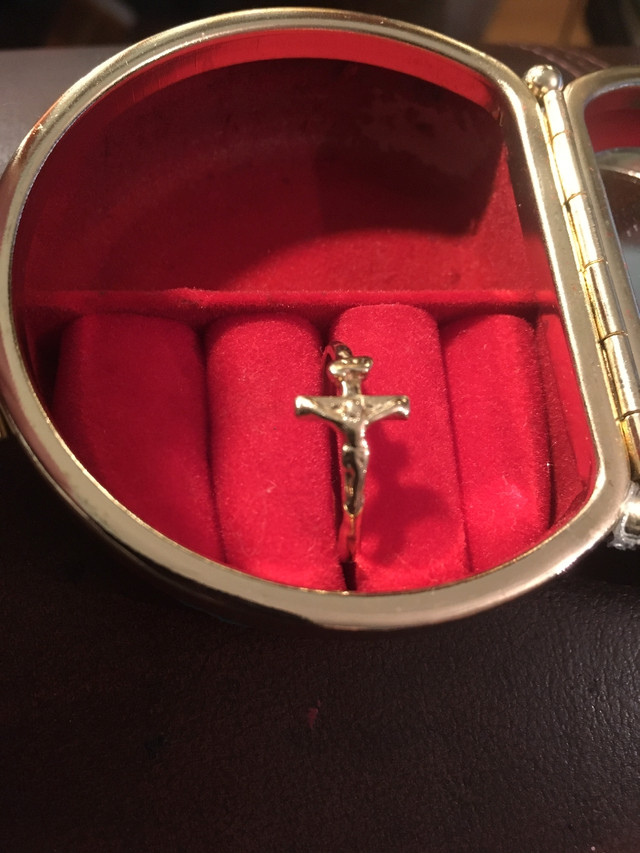 Crucifix Gold Ring in Jewellery & Watches in Saint John - Image 2