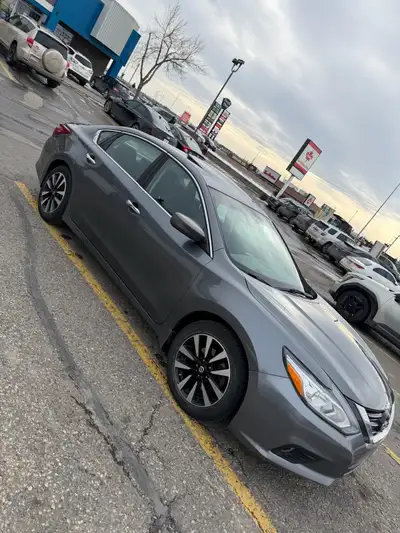 2018 Nissan Altima SV, Active Status 0 Claims or Accidents -Runs & Drives Perfectly No issues, No wa...