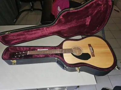 Guitare Fender acoustique gauchère cd-60s avec étui rigide, View more