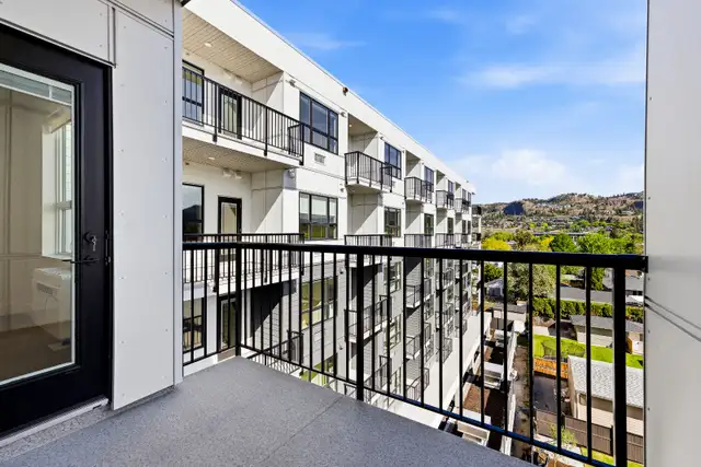 Modern 2 Bedroom Suites | Free Rent + Free Parking in Long Term Rentals in Kelowna - Image 12