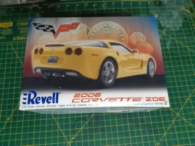 Revell 1/25 Scale 2006 Corvette Z06 Model Kit in Hobbies & Crafts in Ottawa - Image 2