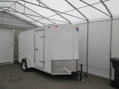 Remorque fermée usagée, Interstate 2013, modèle SFC612SAFS, 6pi x 12pi, hauteur intérieure 6pi 6po,...