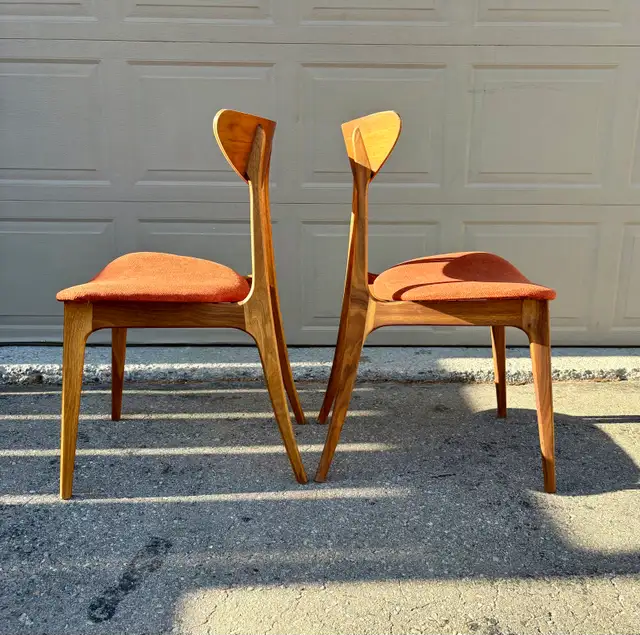 Walnut not Teak Vintage MCM Dining Chairs  in Dining Tables & Sets in Oshawa / Durham Region - Image 7