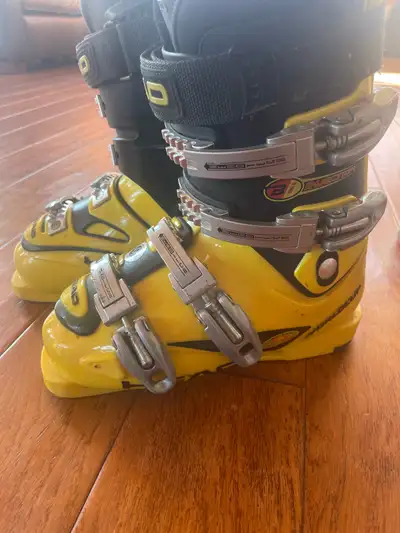 Head /Made in Italy -used ,in good condition ski boots for sale Size 271mm/230-235