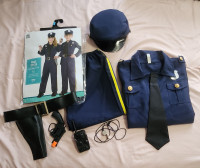 Costume de police avec accessoires 12-14 ans