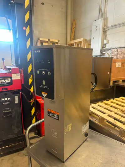 You are viewing a used Bunn H5E-DV Commercial Restaurant 5 Gallon Portion Control Hot Water Dispense...