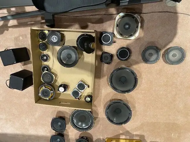 Lots of nos and good used speakers for replacements 4-15 inches in Speakers in Markham / York Region - Image 8