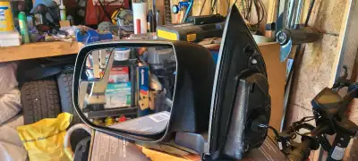 Rétroviseur noir Chevrolet colorado 2015-2022 côté conducteur ! Pièce oem originale ! Flambant neuf...