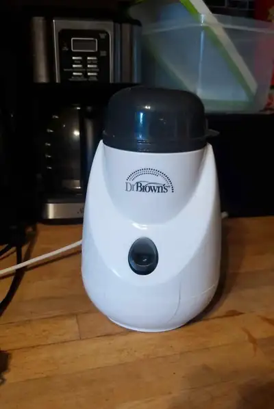 Used but good condition bottle warmer Smoke free bug free pet friendly home