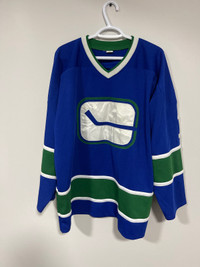 Vancouver Canucks Roberto Luongo Jersey  Size L