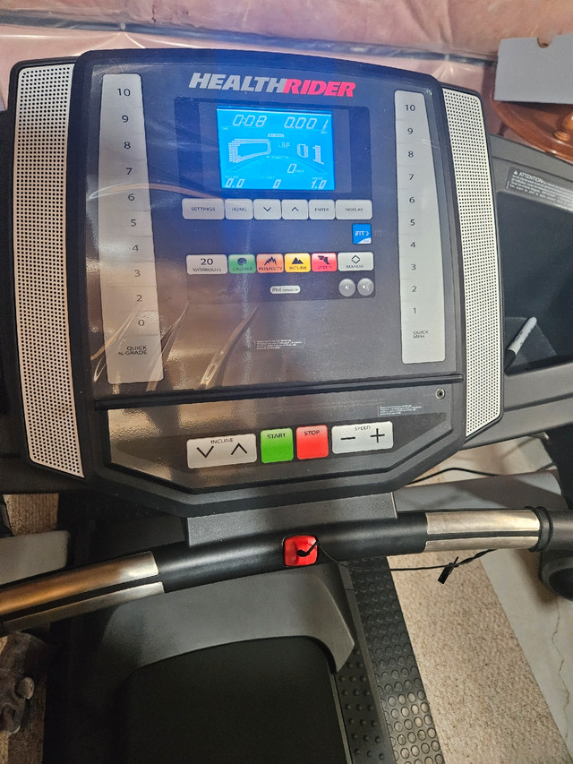 Healthrider H70T Folding Treadmill  in Exercise Equipment in Markham / York Region - Image 3