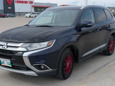 Clean Title & Fresh Safety! Selling our reliable, mechanically excellent 3-row V6 AWD SUV. Mostly hi...
