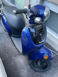 Honda scooter, Clean and Fun to drive 