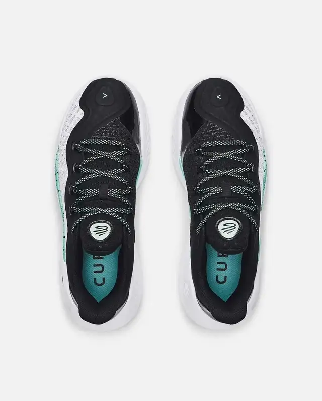 Under Armour Basketball Shoes Curry 11 White 6.5y in Kids & Youth in Oakville / Halton Region - Image 3