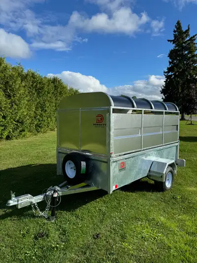 Small multipurpose livestock trailer Galvanized frame with aluminum siding built to last. ⭐️standard...