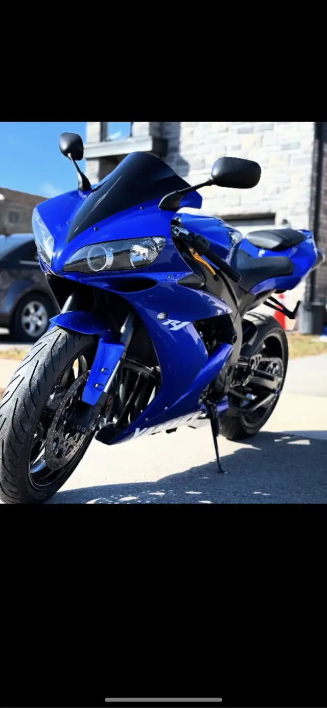 2004 yamaha r1   and  Yamaha r6r frame clean title  in Sport Bikes in Sault Ste. Marie - Image 2
